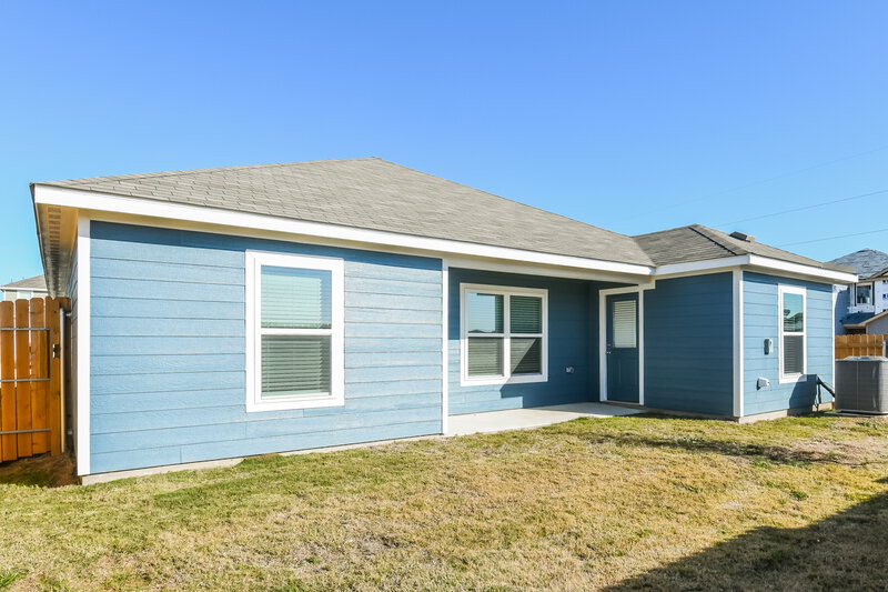 2,130/Mo, 1332 Redpine Dr Fort Worth, TX 76140 Rear View