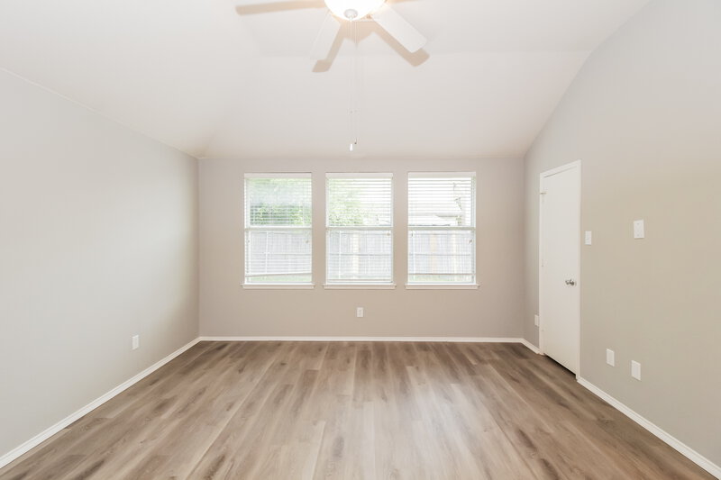 2,105/Mo, 1721 Canvasback Aubrey, TX 76227 Main Bedroom View