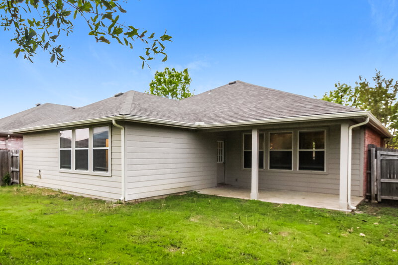2,105/Mo, 1721 Canvasback Aubrey, TX 76227 Rear View