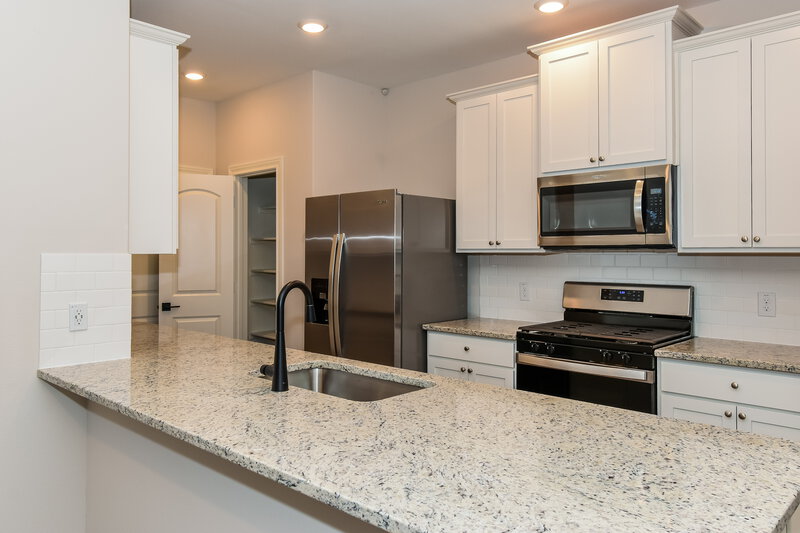 1,905/Mo, 1301 Butler Ave Princeton, TX 75407 Kitchen View