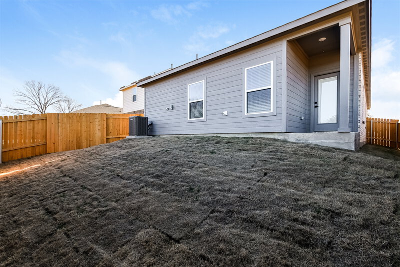 1,905/Mo, 1301 Butler Ave Princeton, TX 75407 Rear View