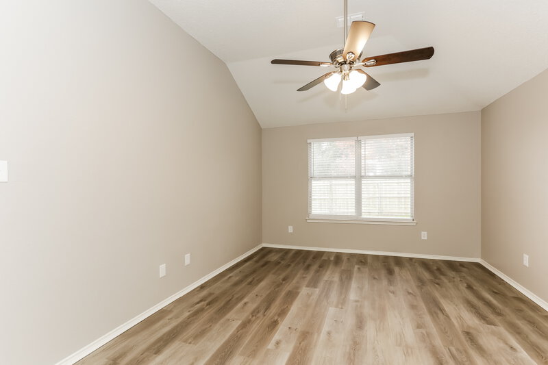 1,810/Mo, 841 Beaver Creek Dr Burleson, TX 76028 Main Bedroom View