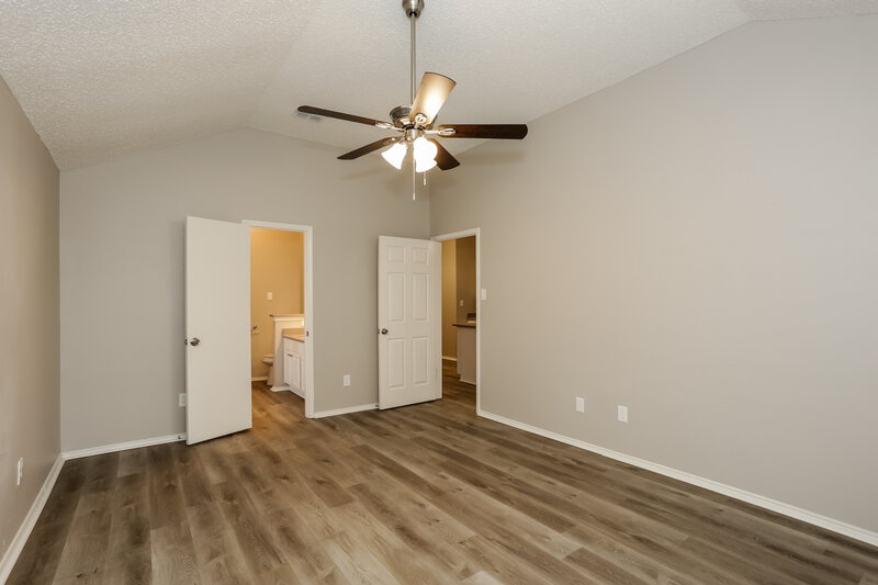 1,810/Mo, 841 Beaver Creek Dr Burleson, TX 76028 Main Bedroom View 2