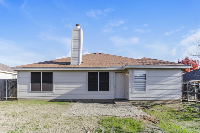 1,810/Mo, 841 Beaver Creek Dr Burleson, TX 76028 Rear View