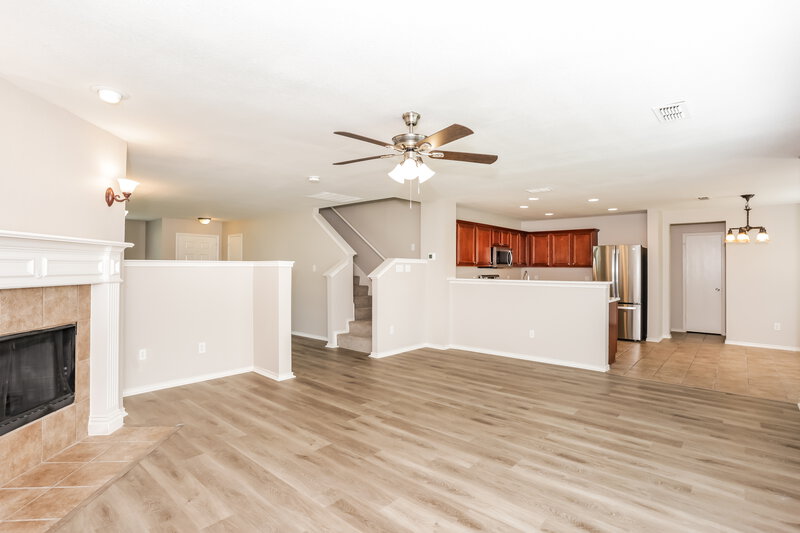 2,690/Mo, 712 Hidden Point Dr Fort Worth, TX 76120 Living Room View 3