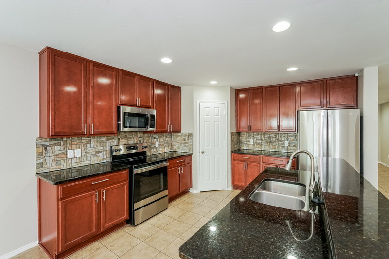 2,345/Mo, 5509 Northfield Dr Fort Worth, TX 76179 Kitchen View