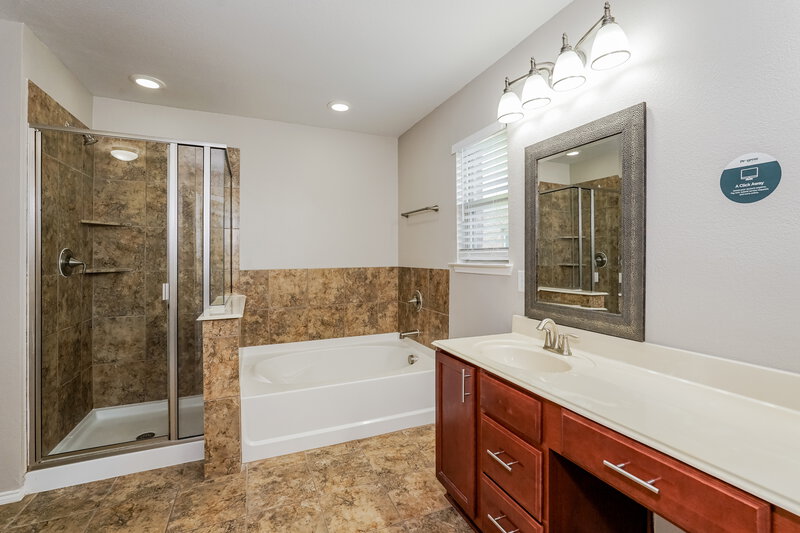 2,345/Mo, 5509 Northfield Dr Fort Worth, TX 76179 Main Bathroom View
