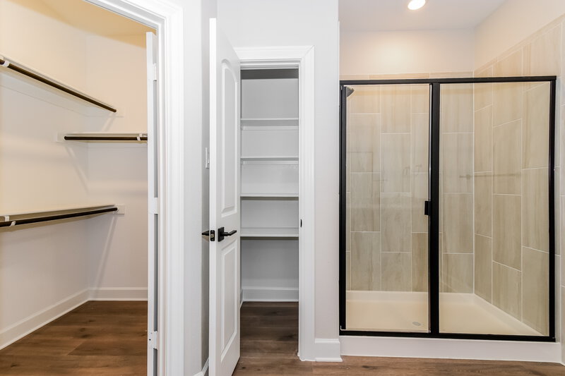 1,795/Mo, 1215 Butler Ave Princeton, TX 75407 Main Bathroom View 2