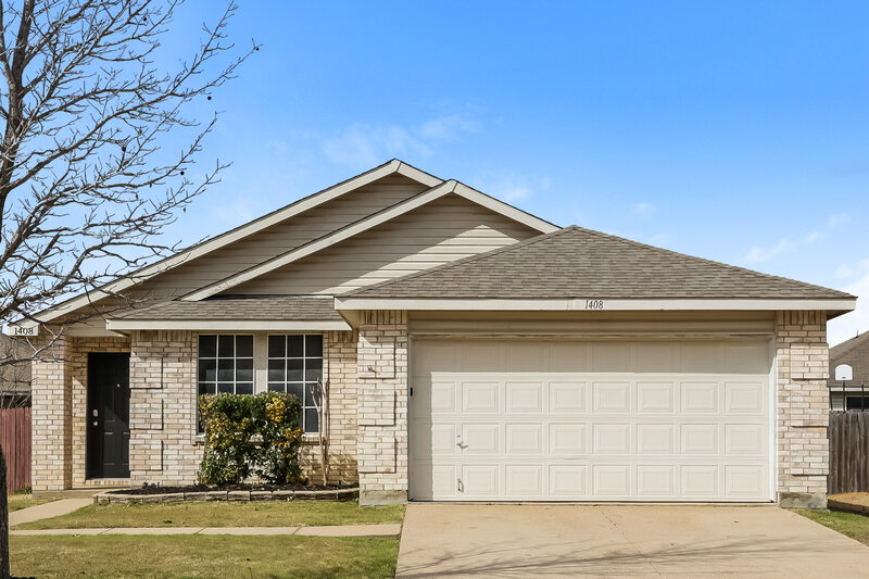 2,170/Mo, 1408 Krista Dr Burleson, TX 76028 External View