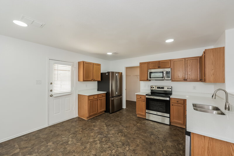 2,170/Mo, 1408 Krista Dr Burleson, TX 76028 Dining Room View 2