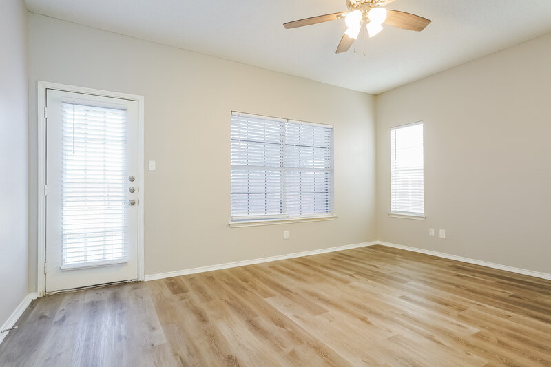 2,700/Mo, 5131 Garden Oaks Pl Grand Prairie, TX 75052 Main Bedroom View