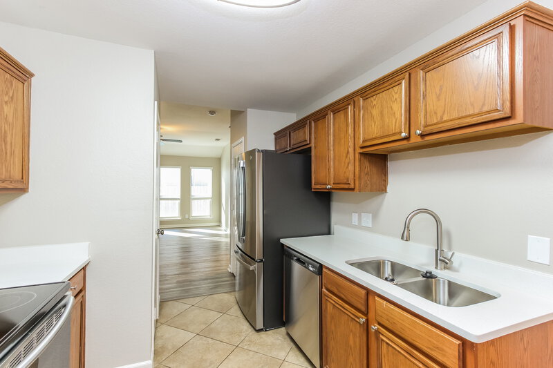 1,895/Mo, 1609 Kelly Ln Royse City, TX 75189 Kitchen View 2
