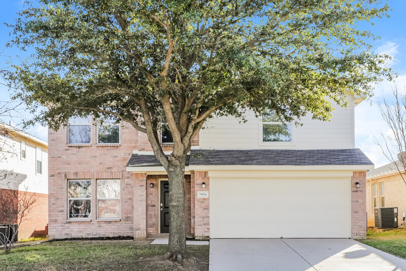 2,880/Mo, 7956 Meadow Spring Ln Fort Worth, TX 76120 External View