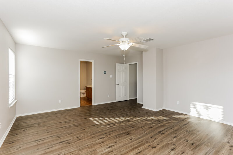 2,890/Mo, 7956 Meadow Spring Ln Fort Worth, TX 76120 Main Bedroom View 2