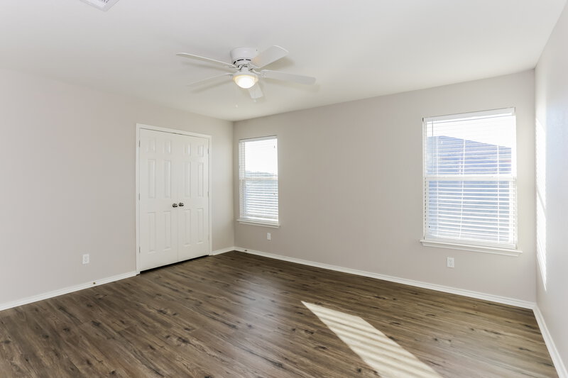 2,890/Mo, 7956 Meadow Spring Ln Fort Worth, TX 76120 Bedroom View 2