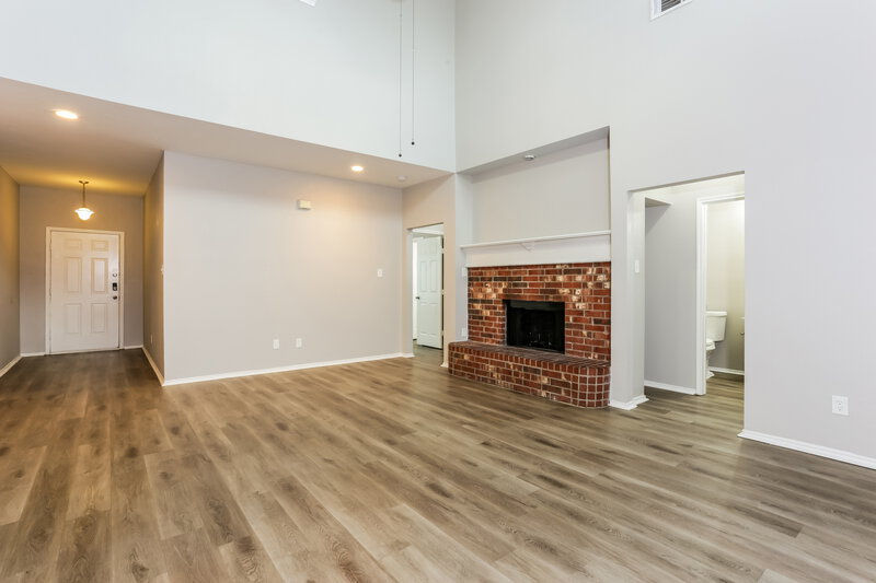 2,675/Mo, 404 Reagan Ln Burleson, TX 76028 Living Room View 2