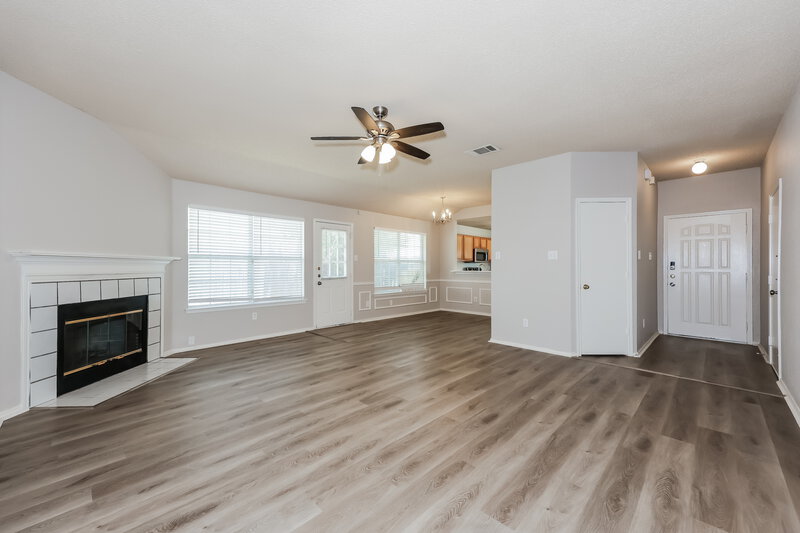 1,915/Mo, 1704 Spicewood Trl Fort Worth, TX 76134 Living Room View