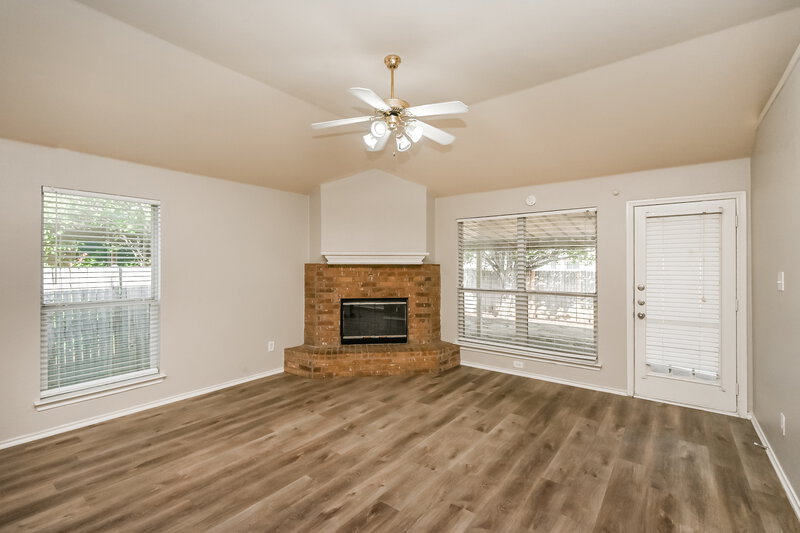 2,265/Mo, 9268 Saint Martin Rd Fort Worth, TX 76123 Living Room View