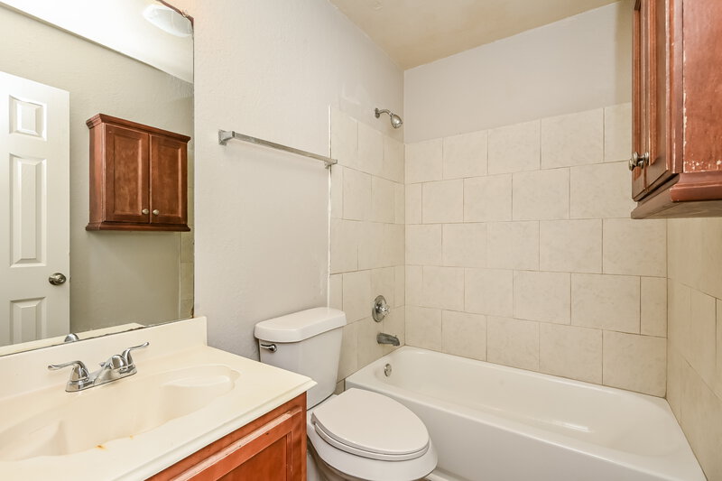 2,265/Mo, 9268 Saint Martin Rd Fort Worth, TX 76123 Bathroom View