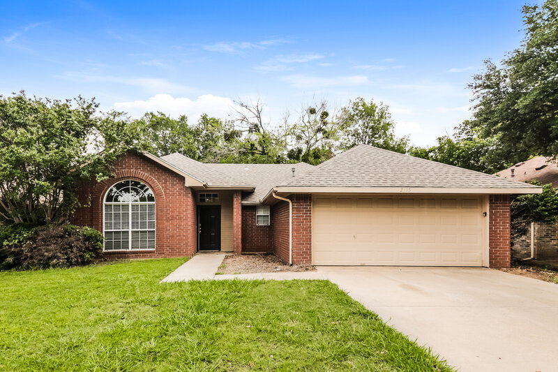 2,010/Mo, 2115 Lattimore St Denton, TX 76209 External View