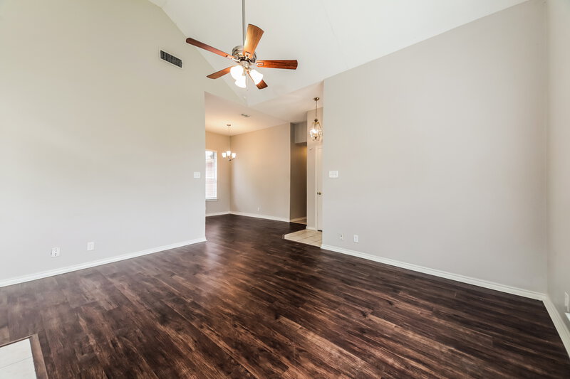 2,010/Mo, 2115 Lattimore St Denton, TX 76209 Living Room View