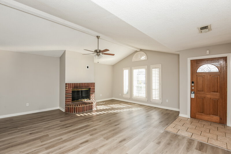 1,850/Mo, 4079 Tulip Tree Dr Fort Worth, TX 76137 Living Room View 2