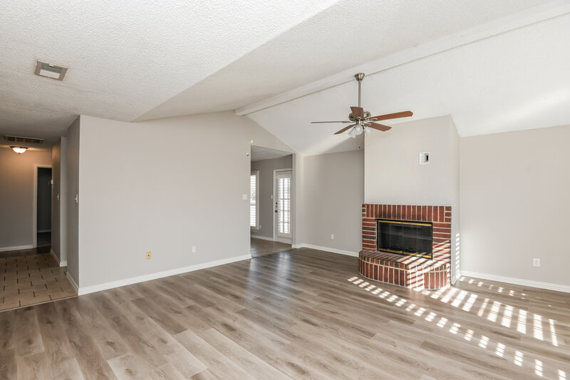 1,850/Mo, 4079 Tulip Tree Dr Fort Worth, TX 76137 Living Room View 3