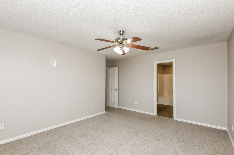 1,850/Mo, 4079 Tulip Tree Dr Fort Worth, TX 76137 Main Bedroom View