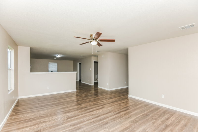 2,300/Mo, 4936 Water Ridge Ln Fort Worth, TX 76179 Living Room View 2