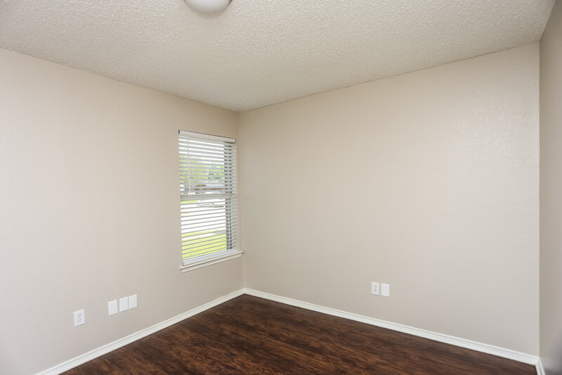 2,095/Mo, 948 Fenway Ln Saginaw, TX 76179 Bedroom View 2