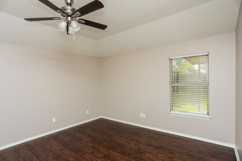 2,095/Mo, 948 Fenway Ln Saginaw, TX 76179 Bedroom View 4