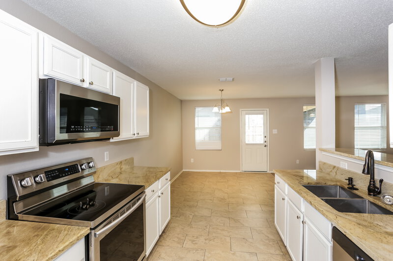 2,070/Mo, 1244 Candler Dr Lancaster, TX 75134 Kitchen View