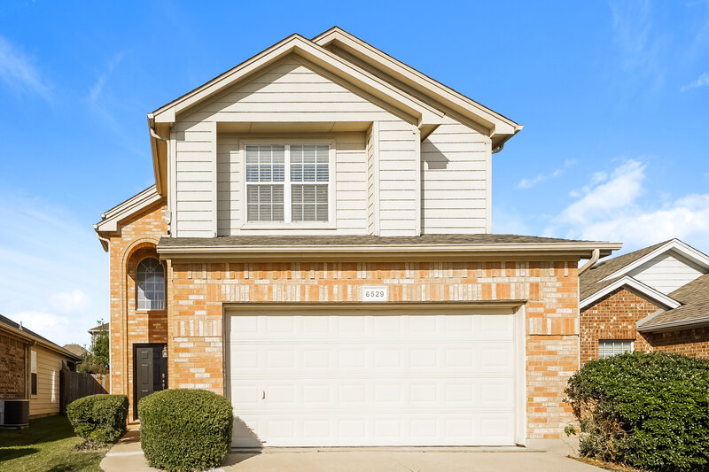 2,030/Mo, 6529 Regina Dr Fort Worth, TX 76131 External View