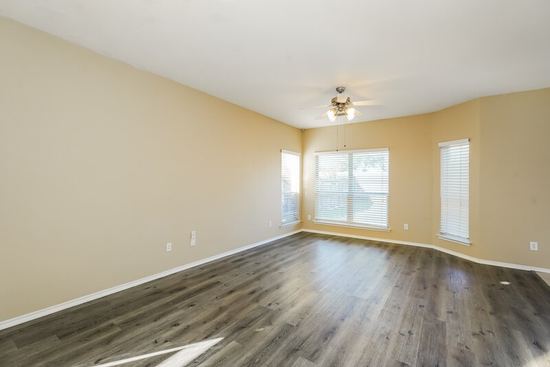 2,030/Mo, 6529 Regina Dr Fort Worth, TX 76131 Living Room View
