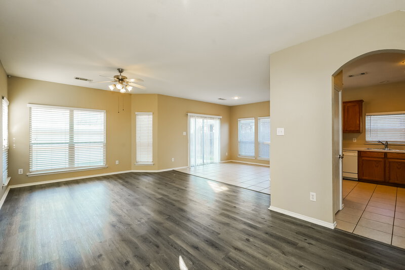 2,030/Mo, 6529 Regina Dr Fort Worth, TX 76131 Living Room View 4