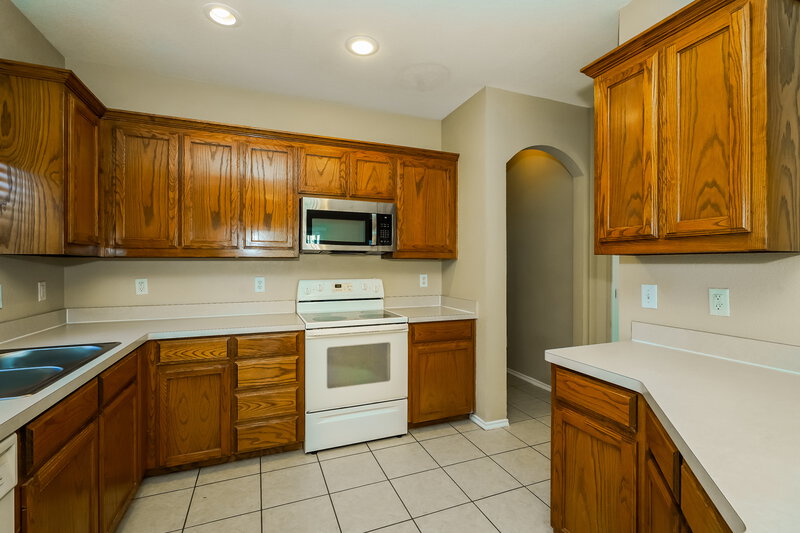 2,030/Mo, 6529 Regina Dr Fort Worth, TX 76131 Kitchen View