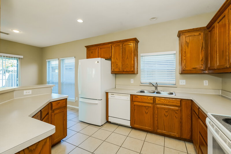 2,030/Mo, 6529 Regina Dr Fort Worth, TX 76131 Kitchen View 2