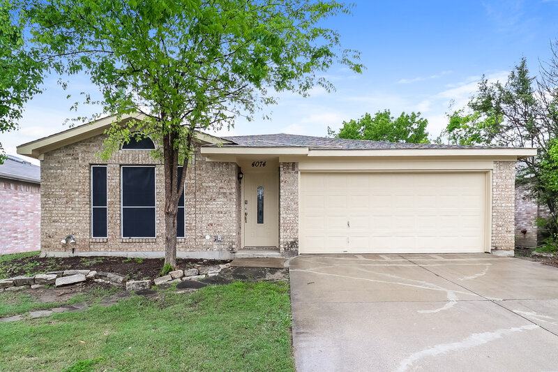 1,945/Mo, 4074 Tulip Tree Dr Fort Worth, TX 76137 External View