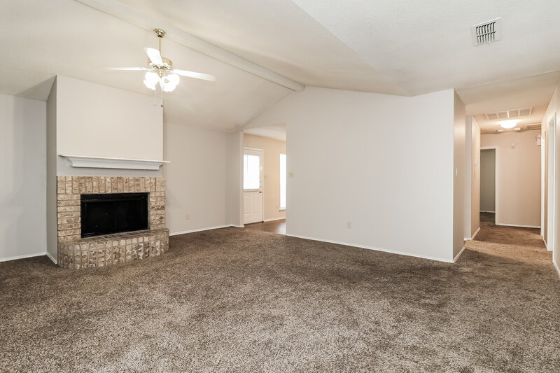 1,945/Mo, 4074 Tulip Tree Dr Fort Worth, TX 76137 Living Room View 2