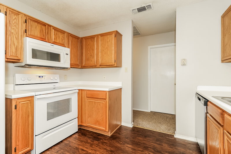 1,945/Mo, 4074 Tulip Tree Dr Fort Worth, TX 76137 Kitchen View