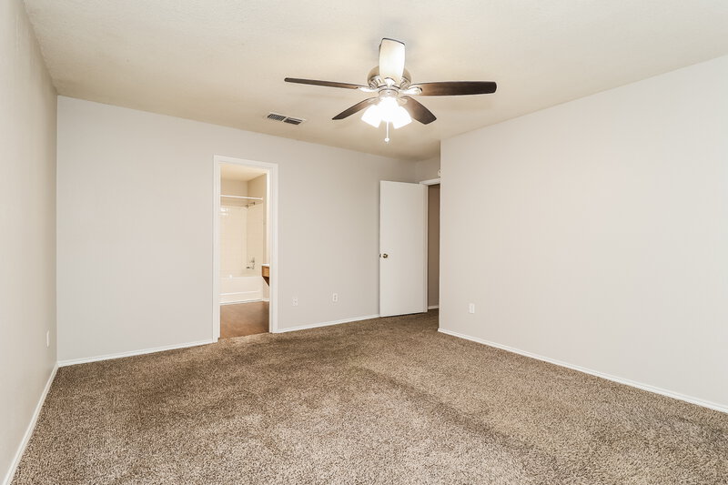 1,945/Mo, 4074 Tulip Tree Dr Fort Worth, TX 76137 Main Bedroom View 2