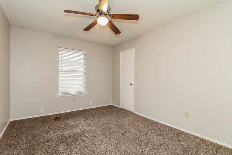 1,945/Mo, 4074 Tulip Tree Dr Fort Worth, TX 76137 Bedroom View 2