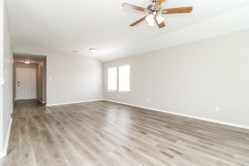 2,620/Mo, 740 Mulberry Ct Red Oak, TX 75154 Living Room View 3