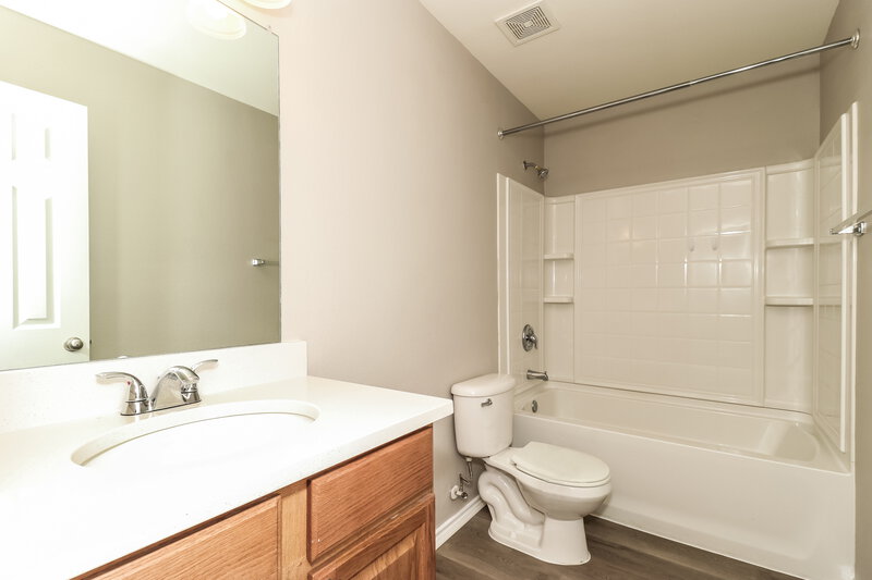 2,620/Mo, 740 Mulberry Ct Red Oak, TX 75154 Bathroom View
