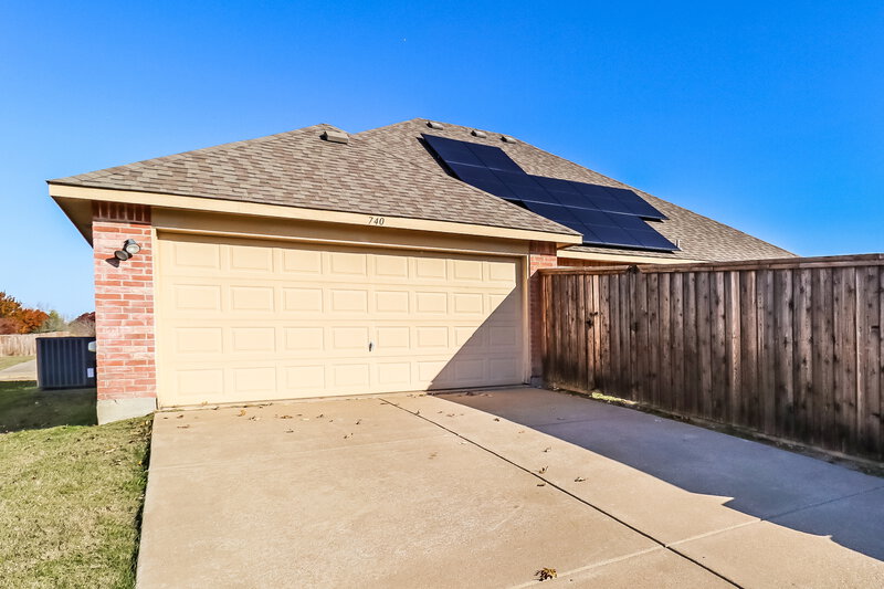 2,620/Mo, 740 Mulberry Ct Red Oak, TX 75154 Garage View