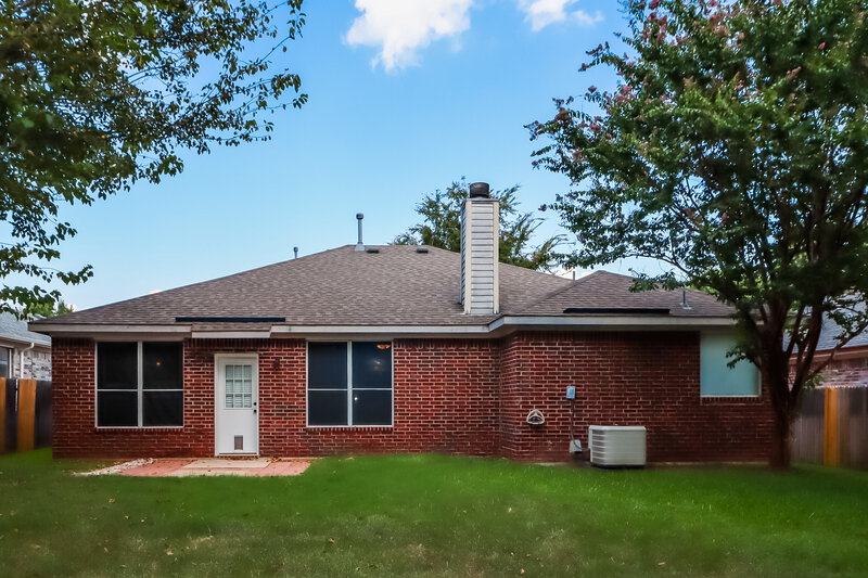 2,320/Mo, 3111 Palos Verdes Dr Corinth, TX 76210 Rear View