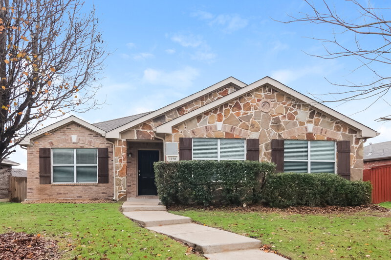 2,125/Mo, 1250 Alhambra Dr Lancaster, TX 75146 External View