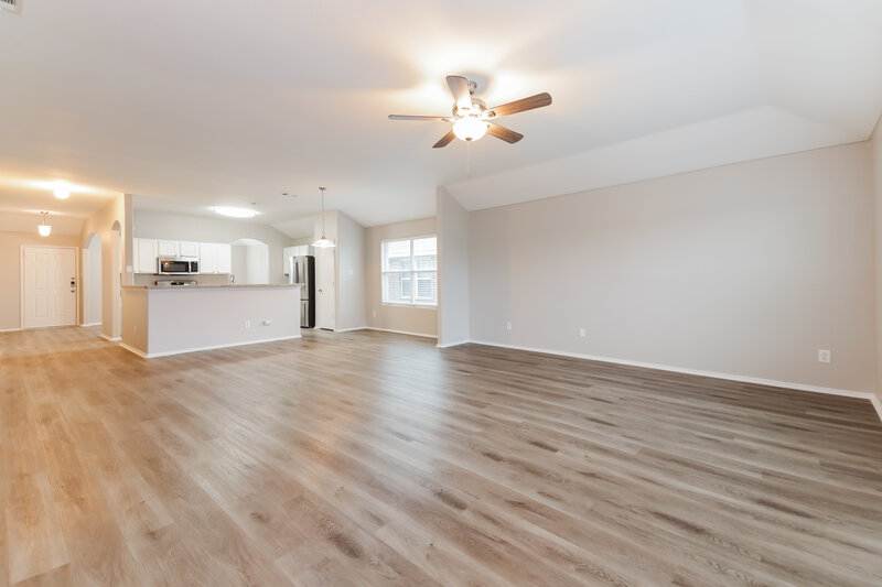 2,125/Mo, 1250 Alhambra Dr Lancaster, TX 75146 Living Room View