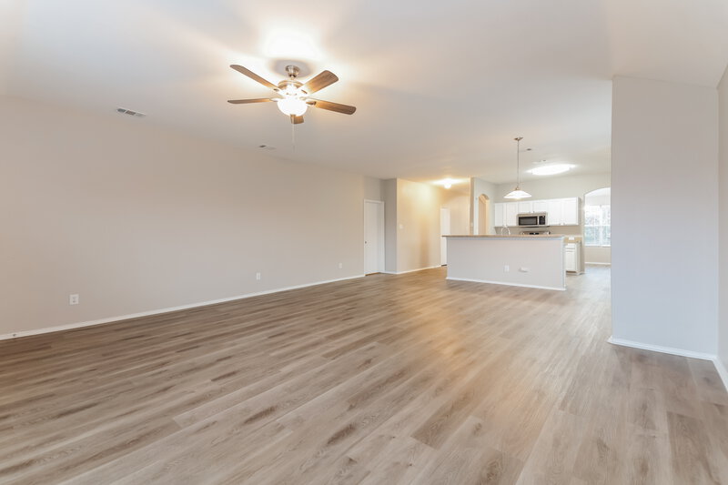 2,125/Mo, 1250 Alhambra Dr Lancaster, TX 75146 Living Room View 2