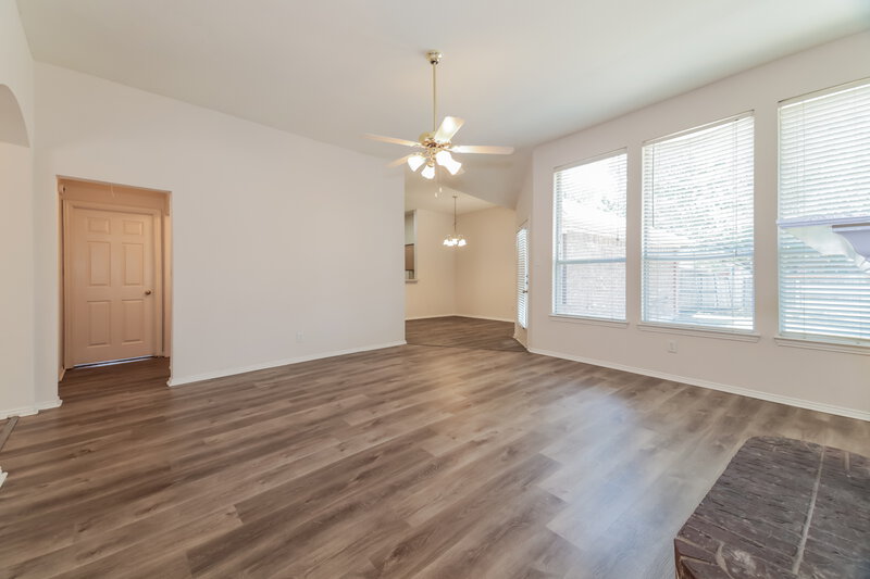 2,090/Mo, 1811 Caddo Lake Dr Allen, TX 75002 Living Room View